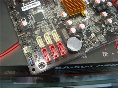 固態(tài)電容雙卡槽+USB3+全固態(tài)電容！890GX售699